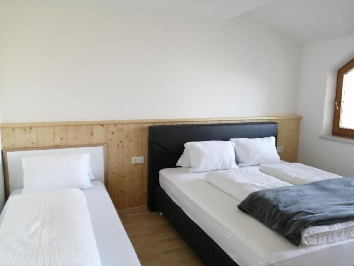 Apartement Floerl Rohrberg ภายนอก รูปภาพ